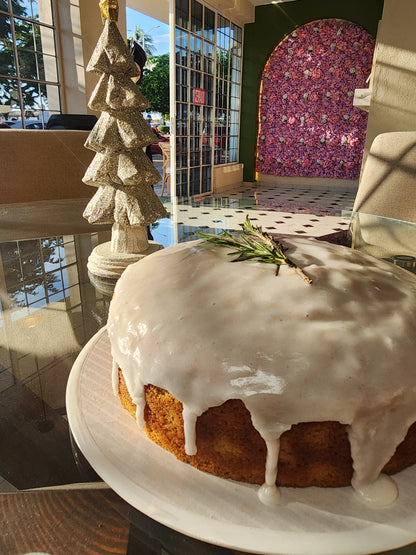 Panqué de romero y yogur