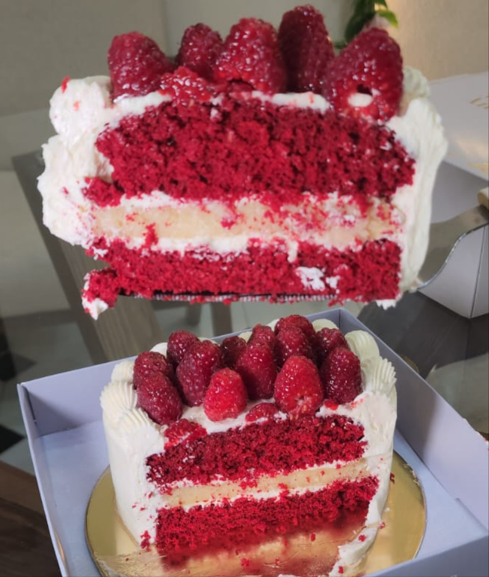 Pastel Red Velvet Cheesecake Corazón
